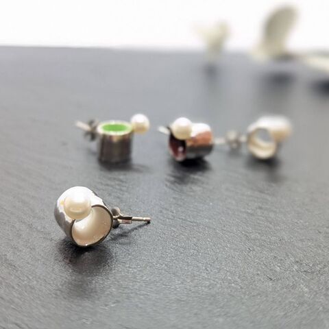 コロンと可愛いピアス　＊roll cake＊ホイップ乗せ　※片耳売り（シルバーピアス）