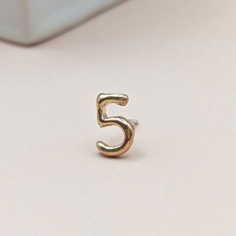 数字モチーフピアス *バルーン”５”*  片耳売り（真鍮・シルバー）