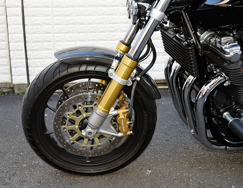 【CB1100RS】カーボン・フロントフェンダー（ノーマルタイプ）クリア塗装済み品