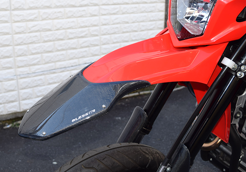【CRF250M】カーボン・フロントフェンダートップカバー（クリア塗装済み品）