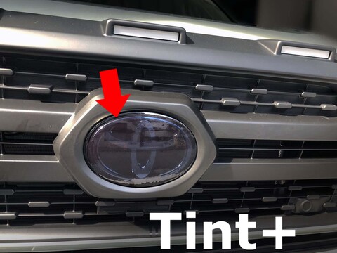 Tint+ トヨタ RAV4 MXAA52/MXAA54/AXAH52/AXAH54/AXAP54 フロントエンブレム 用 (スモーク)