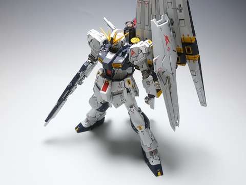 【GW中特別価格】MG νガンダム ガンプラ 塗装済み完成品 Yahoo!オークション - MG νガンダム 全塗装完成品 ガンプラ完成品