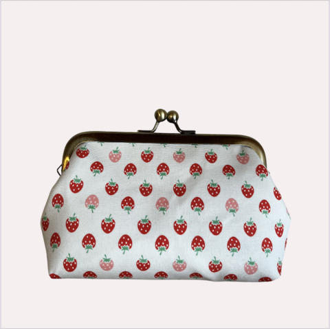 スクエアポーチ小　いちご