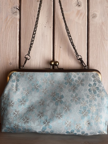 スクエアポーチ（大） さくら模様　みずいろ