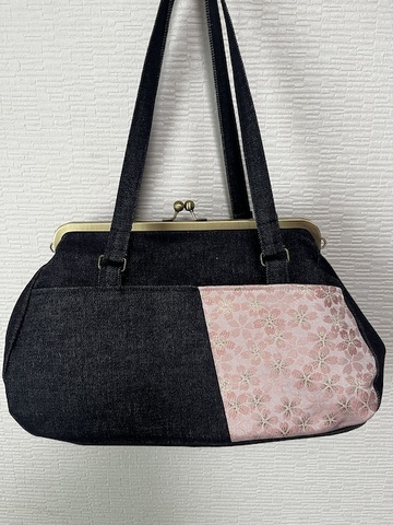 デニムのがま口バッグ　金蘭さくら　薄ピンク