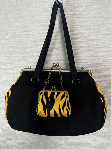 とら柄セット ブラック（がま口バッグ&miniスクエアポーチ）