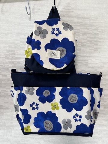 マザーズバッグ & ベビーリュック　セット  お花畑（ブルー）