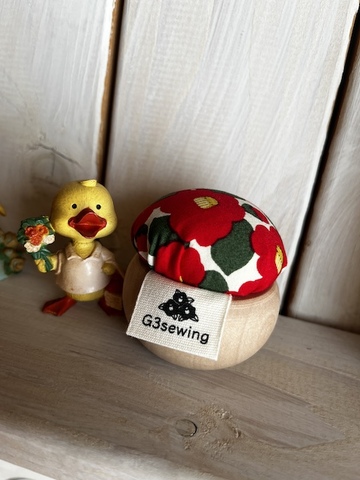 G3sewingの針刺し mini赤椿