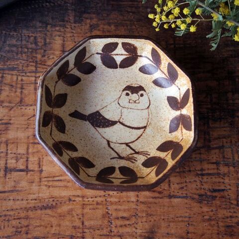 つぐみ製陶所 八角豆皿（カノコスズメ）