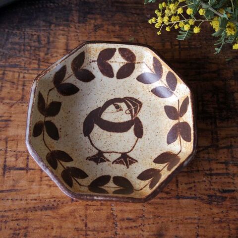 つぐみ製陶所 八角豆皿（パフィン）