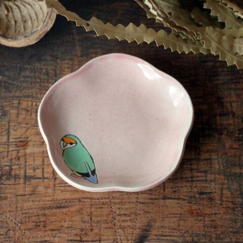 つぐみ製陶所 　コザクラインコ桜色豆皿