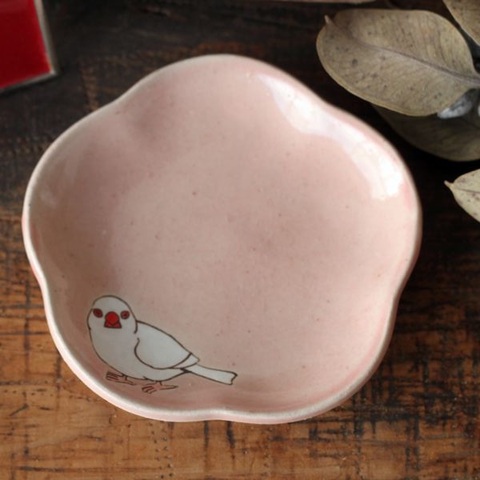 つぐみ製陶所 　ブンチョウ桜色豆皿(白）