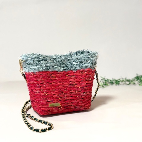 ダンサーズポシェット クリスマス 赤×シルバー（BOX型）