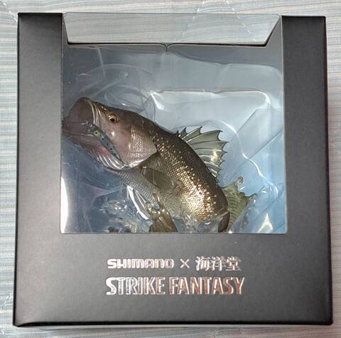 SHIMANO × 海洋堂 STRIKE FANTASY スズキ