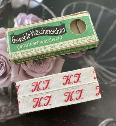 アンティークイニシャルテープ 箱なし イニシャル後半が【▪️.A】 アンティーク＆ブロカント / 手芸用品 /イニシャルテープ（HG