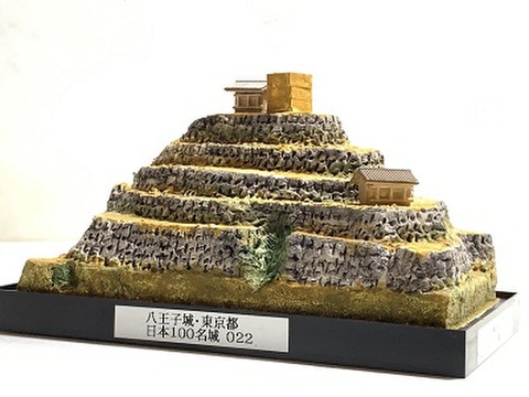 完成品■八王子城　 城コレ　ケース付き　サイズ(W142×D82×H100mm) 日本の城　お城のジオラマ模型　プラモデル　城郭模型 お城コレクション　城コレ