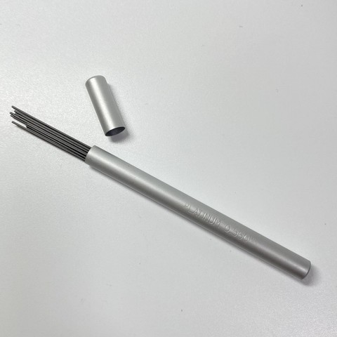 プラチナ　アルミケース入り ペンシル芯　0.5mm / 0.560mm