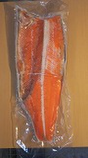 紅鮭フィレ・約1kg（真空袋入れ）