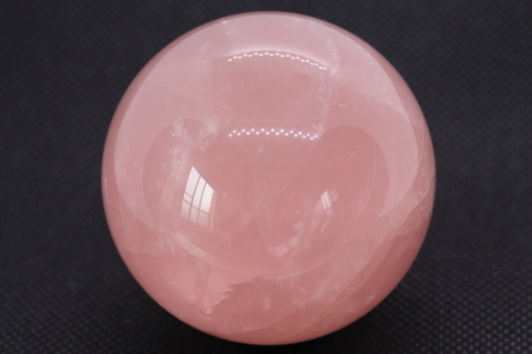 高品質！マダガスカル産スターローズクォーツ丸玉56mm【高品質・光沢・レインボー・希少】
