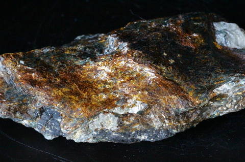 極上ギラギラ！ロシア産アストロフィライト原石クラスター【最高品質・高波動・光沢・超激レア】