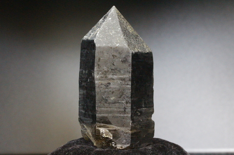 超激レア！ロシア産天然モリオン原石【最高品質・光沢・超激レア】