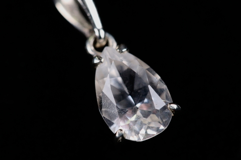 極上宝石1.6ct！超高波動ロシア産フェナカイト・シルバーペンダント鑑別書付き【最高品質・超透明・超光沢・超激レア】