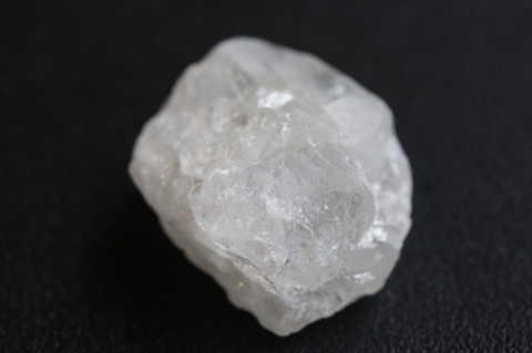まるごとホワイト ロシア産フェナカイト原石 36.9ct