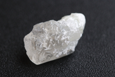 まるごとホワイト ロシア産フェナカイト原石 18.6ct