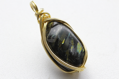 極上！ブルー＆ゴールド！高波動グリーンランド産ヌーマイト23.4ct・ペンダント【最高品質・高波動・光沢・超激レア】