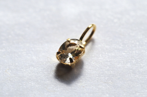 極上超透明！超高波動ロシア産フェナカイト・18Kペンダント鑑別書付き【最高品質・超透明・超光沢・超激レア】