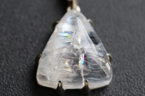 極上究極！ギラギラレインボー！シナジー12高波動レインボーナトロライト・ペンダント【最高品質・高波動・透明・光沢・レインボー・超激レア】