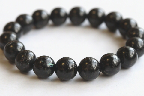 極上ギラギラ！過去最高品質10mm玉！高波動グリーンランド産ヌーマイト・ブレスレット【最高品質・高波動・光沢・超激レア】