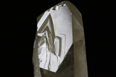 極上！レコードキーパー！高波動ウラル産レムリアン水晶61.8g【最高品質・高波動・透明・光沢・レコードキーパー・超激レア】