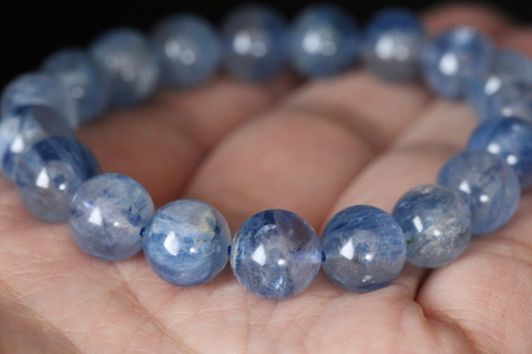 幻想的！ブラジル産カイヤナイト・ブレスレット10mm玉【高品質・透明・光沢・激レア】