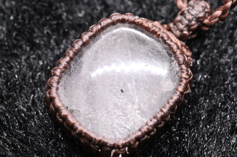 ビッグサイズ11.5ct！超高波動ロシア産フェナカイト・マクラメペンダント【最高品質・透明・光沢・超激レア】