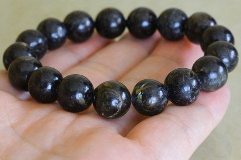 極上！高波動グリーンランド産ヌーマイト・ブレスレット12mm玉【最高品質・高波動・光沢・超激レア】