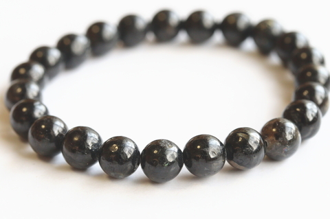 極上ギラギラ！過去最高品質8mm玉！高波動グリーンランド産ヌーマイト・ブレスレット【最高品質・高波動・光沢・超激レア】