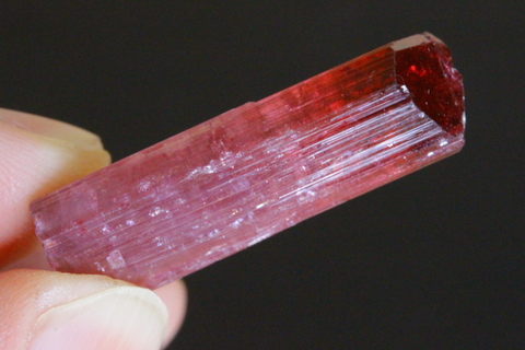 激レア！高品質ルべライト原石【高品質・光沢・激レア】