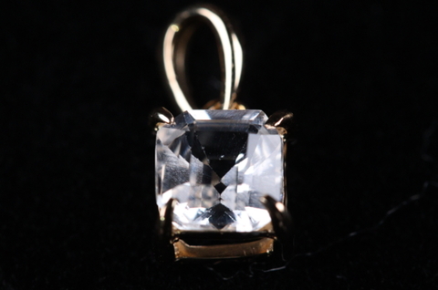 超透明0.95ct！最高波動ロシア産フェナカイト18Kペンダント【最高品質・透明・光沢・超激レア】