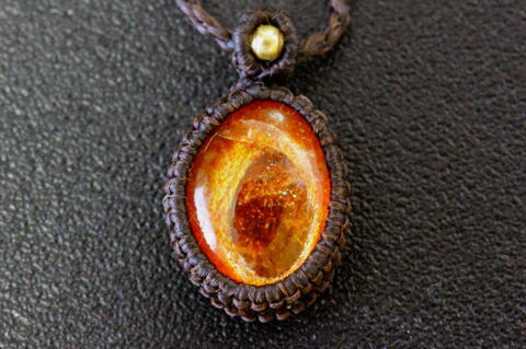 極上ギラギラ！最高品質サンストーン・ペンダント【最高品質・透明・光沢・激レア】  