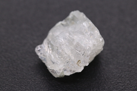 超高波動ロシア産フェナカイト原石2.8g【最高品質・ギラギラ】