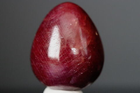 極上！インド産ルビー27mmエッグ【最高品質・光沢・激レア】