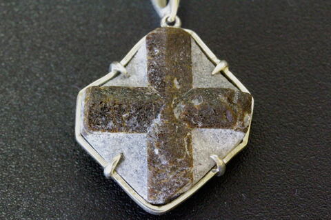 極上！フェアリークロス！ロシア産スタウロライト・シルバーペンダント【最高品質・超激レア】