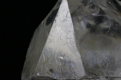 ビッグサイズ745g！超強烈レコードキーパー＆キラキラレインボー！高波動ウラル産レムリアン水晶【最高品質・高波動・超透明・超光沢・レコードキーパー・レインボー・超激レア】