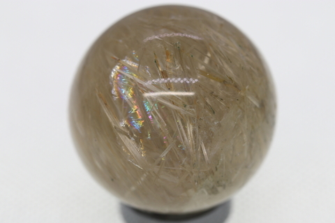 キラキラレインボー　ガネーシュヒマール産水晶 丸玉 67g