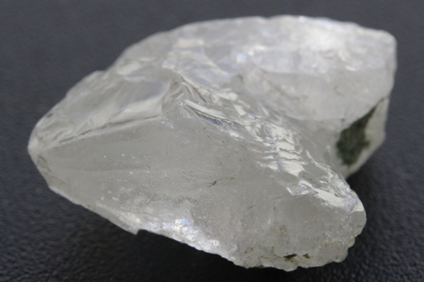 極上！超透明61.8ct！まるごとガラス光沢！超高波動ロシア産フェナカイト原石【最高品質・超透明・超光沢・レインボー・超激レア】