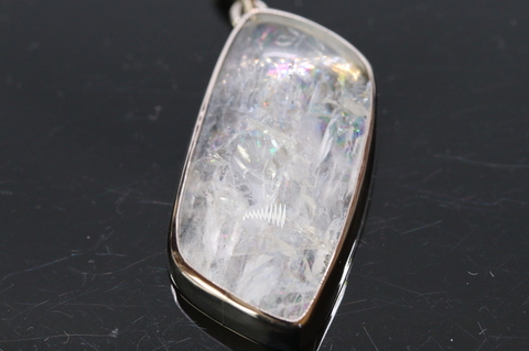 極上究極！ギラギラレインボー！シナジー12高波動レインボーナトロライト・ペンダント【最高品質・高波動・透明・光沢・レインボー・超激レア】