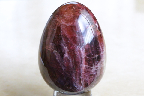 超激レア！ロシア産ルべライト・エッグ【高品質・光沢・レインボー・超激レア】