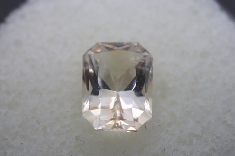 極上究極！ゴールデンフェナカイト2.17ct！超高波動ロシア産フェナカイト・ルース鑑別書付き【最高品質・超透明・超光沢・超超激レア】