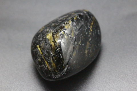 極上！高波動グリーンランド産ヌーマイト・パームストーンD【高品質・高波動・光沢・超激レア】